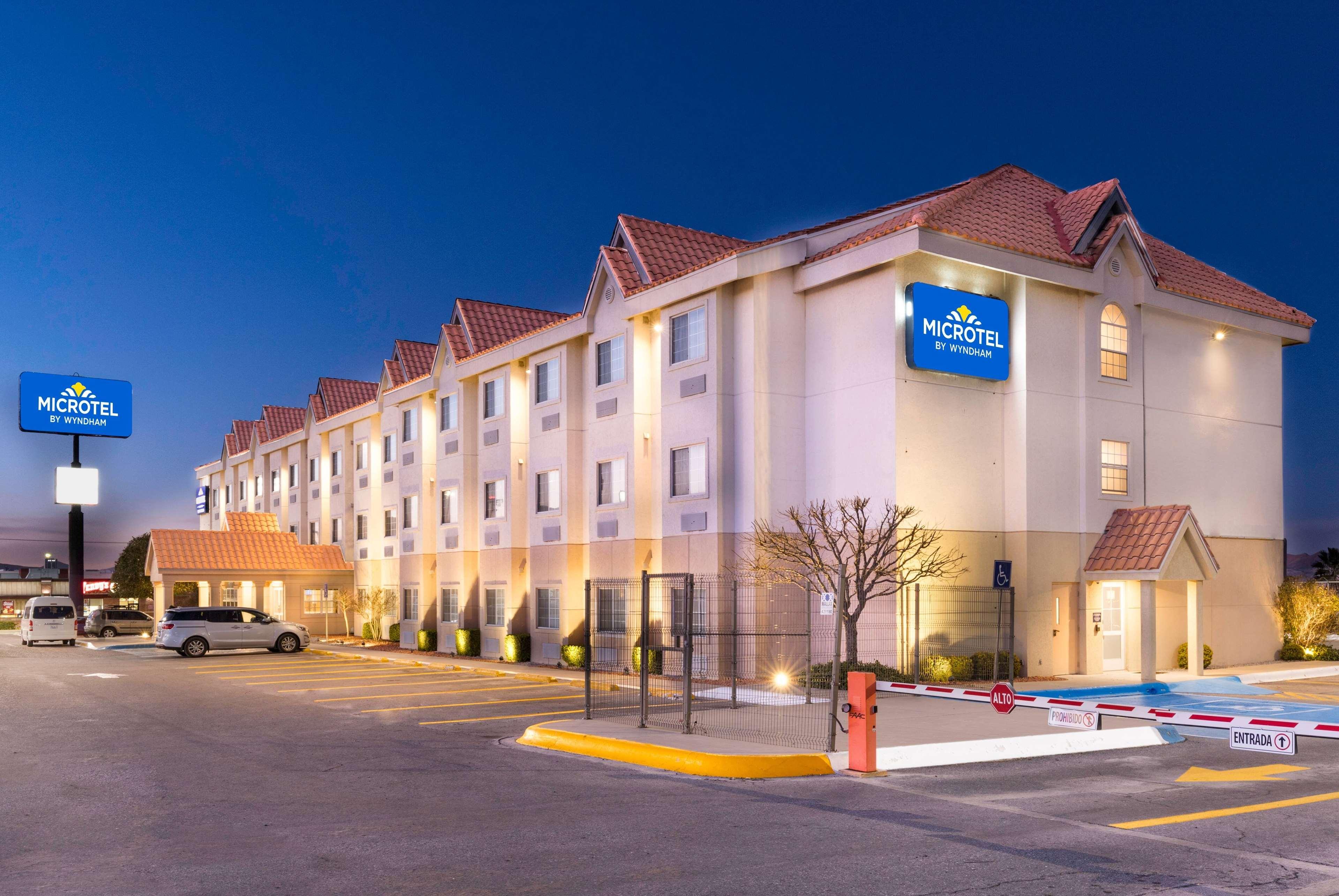 Microtel Inn & Suites By Wyndham Чиуауа Экстерьер фото